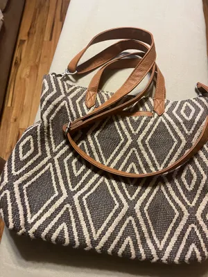 Thirty-One Gifts Aztec Geometric Cotton Tote | Convertible Shoulder/Crossbody Bag thumbnail 4