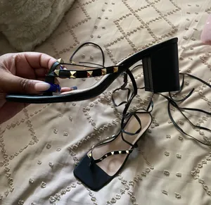Amazon Black Heels thumbnail 2