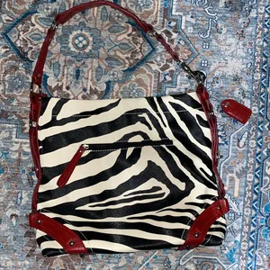 zebra tote bag & wallet thumbnail 2