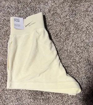 Nike Cream  Cloth Shorts thumbnail 4