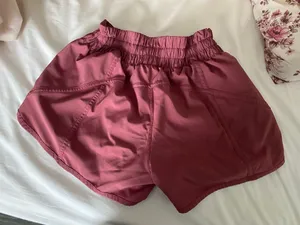 Lululemon Tracker Shorts thumbnail 2