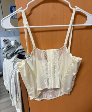 White Corset Top Size L thumbnail 2
