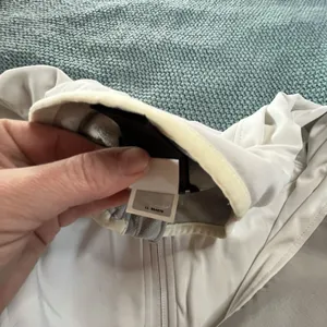 The North Face Women's Soft Shell Jacket White Gray Size S Windstopper EUC thumbnail 12