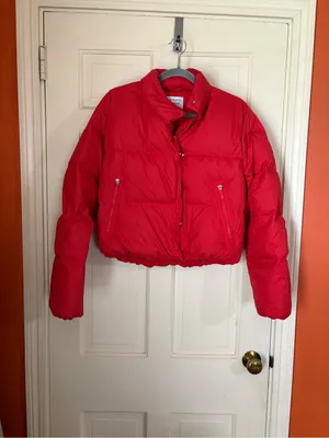 Athleta Summit Cropped Down Puffer Jacket Cardinal Red Medium  Outdoors thumbnail 2