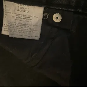 Old Navy Original Skinny Mid Rise Faded‎ Black Size 8S thumbnail 3