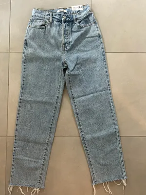 High Rise Jeans thumbnail 1