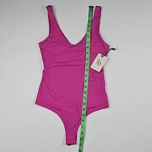 Sincerely Jules‎ -388 Pink V-Neck Polyester Blend Sleeveless Bodysuit Size XS thumbnail 6