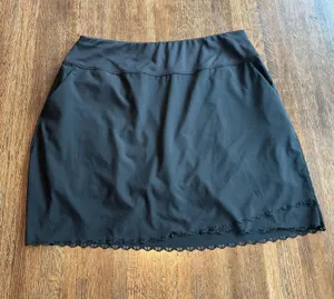 Greg Norman Black Skort Scallop Golf Tennis Active Pickleball Club Size Medium thumbnail 1