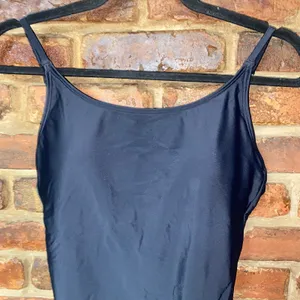 NWT Quince Black Italian Cami One-Piece Swimsuit Women's Size Small thumbnail 4