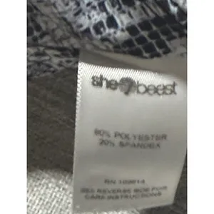 Shebeest Womens Grey Snakeskin Print Racerback Athletic Sports Bra Size Small‎ thumbnail 5