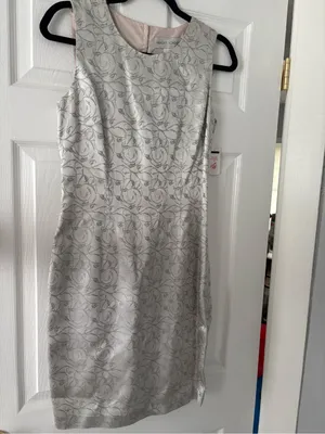 NWT Vintage Maggy London Silver Floral Jacquard Cocktail Sheath Dress Size 4 thumbnail 3
