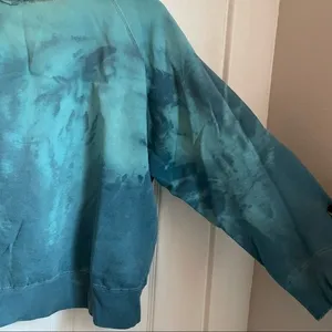 Vintage tie dyed blue crew neck sweatshirt cropped distressed thumbnail 3