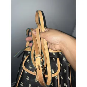 Dooney & Bourke MONOGRAMMED TAN BLACK LEATHER‎ CROSSBODY BAG MINT P thumbnail 8