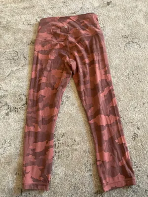 Pink camo Lululemon align leggings  thumbnail 4