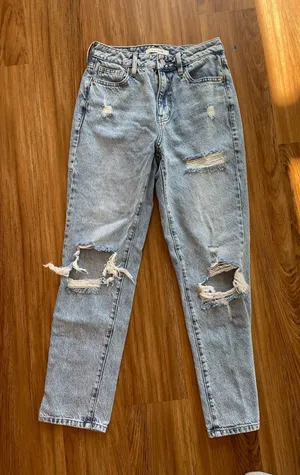 PacSun Mom High-Waisted Jeans thumbnail 1