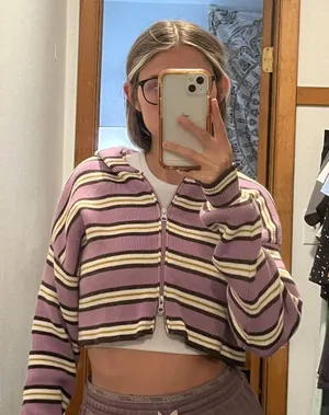PacSun Cropped Sweater thumbnail 2