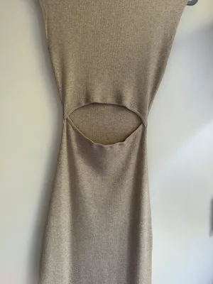 Wilfred Free Aritzia Cutout Knit Midi Dress thumbnail 10