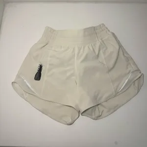 Lululemon Hotty Hot Hawaii Exclusive Pineapple Off White Lined Short 4" Inseam 2 thumbnail 2