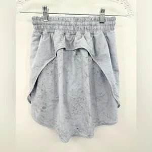 Lululemon Hotty Hot High-Rise Skirt Gravel Dust Pastel Blue Size 4‎ thumbnail 2