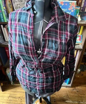 Gap pink & gray plaid tartan flannel long sleeve XS shirt thumbnail 1