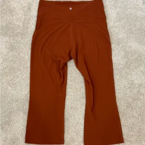 Lululemon Groove Super High Rise Crop Size 14 thumbnail 4