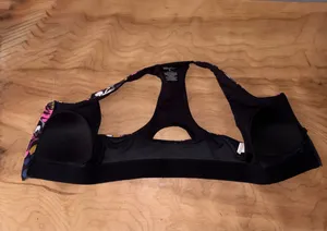 Tek Gear front-zipper, graffiti print sports bra thumbnail 4