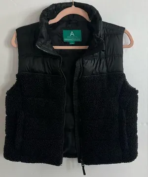 AEROPOSTALE Puffy/ Fuzzy Zippered Vest Size M thumbnail 1