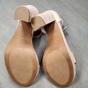 Top Moda Elegant Beige Heels with Gold Accents Size 7 thumbnail 7