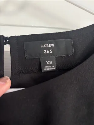 J.Crew 365 Black Twist-Front Cap Sleeve Blouse thumbnail 2