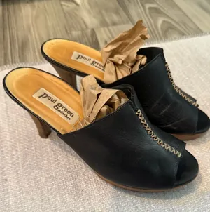 Paul Green Munich Black Leather Mule Heels Wood Heel EUC Minimalist Luxe 90s 5 thumbnail 1