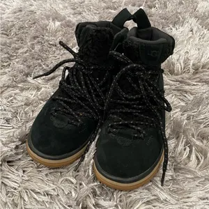 Ugg Lakesider Heritage Mid Ankle Boots 5.5 thumbnail 1