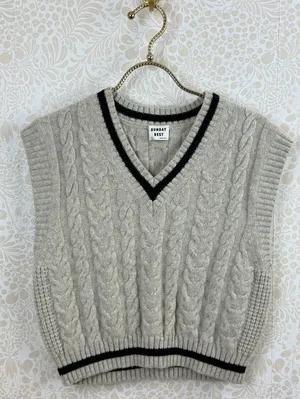 Sunday Best by Aritzia Gray Merino Wool Cable-Knit Sweater Vest - Size - Small thumbnail 3