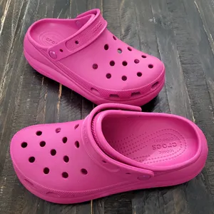 Crocs Classic Crush Clog Platform Iconic Comfort Women's Size 9 thumbnail 1