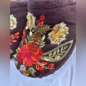 Mudd 8 Y2K Desert Bloom Embroidered Suede Wooden Clogs Brown Floral thumbnail 3