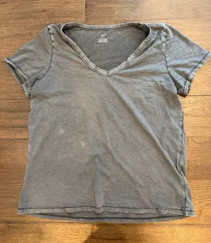 aerie Washed Gray V-Neck Short Sleeve Tee Size Large - C45-069 thumbnail 1