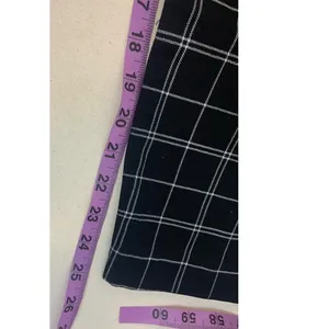 Women’s Old Navy Pixie Mid-Rise Plaid Checkered Capri Pants Black Grid Size 16 thumbnail 7