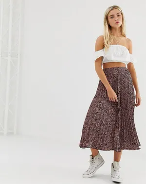 Pull&Bear pleated midi skirt in animal print size XS thumbnail 4