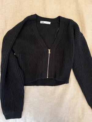 ZARA Sweater thumbnail 1