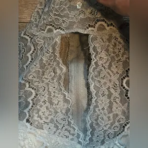 Amanlin Women’s Baby Blue Lace Long Sleeve Top thumbnail 3