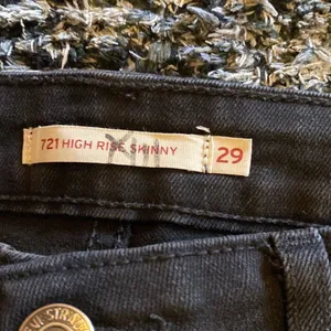 Levi’s 721 high rise black‎ jeans 29 thumbnail 6