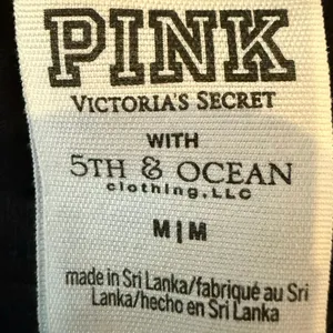 Victoria's Secret PINK University of Kentucky Wildcats short-sleeve t-shirt UK thumbnail 2