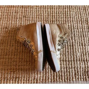 Upper Echelon “Nice” Women’s 8.5 Gold Leather Chain High Tops thumbnail 6
