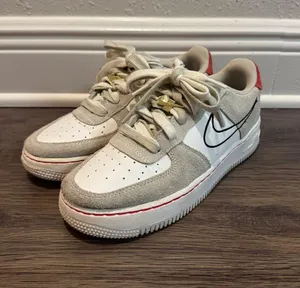 Nike Air Force 1 Women’s Low top thumbnail 1