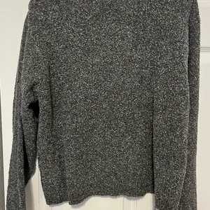 Columbia grey black sweater size large thumbnail 4