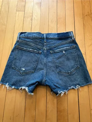 Abercrombie & Fitch 4” Mom Short High Rise Denim thumbnail 8