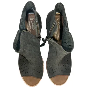 TOMS Majorca Peep Toe Booties Dark Olive Green Suede Perforated Block Heel 8M thumbnail 6