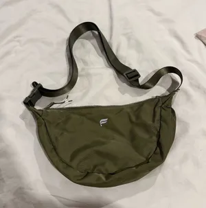 Fabletics crossbody purse thumbnail 1