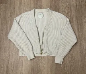 abercrombie & fitch sweatshirt thumbnail 1