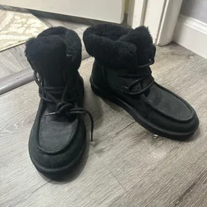 UGG Black Fur Boots thumbnail 2