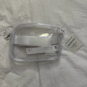 Fabletics belt bag transparent thumbnail 2